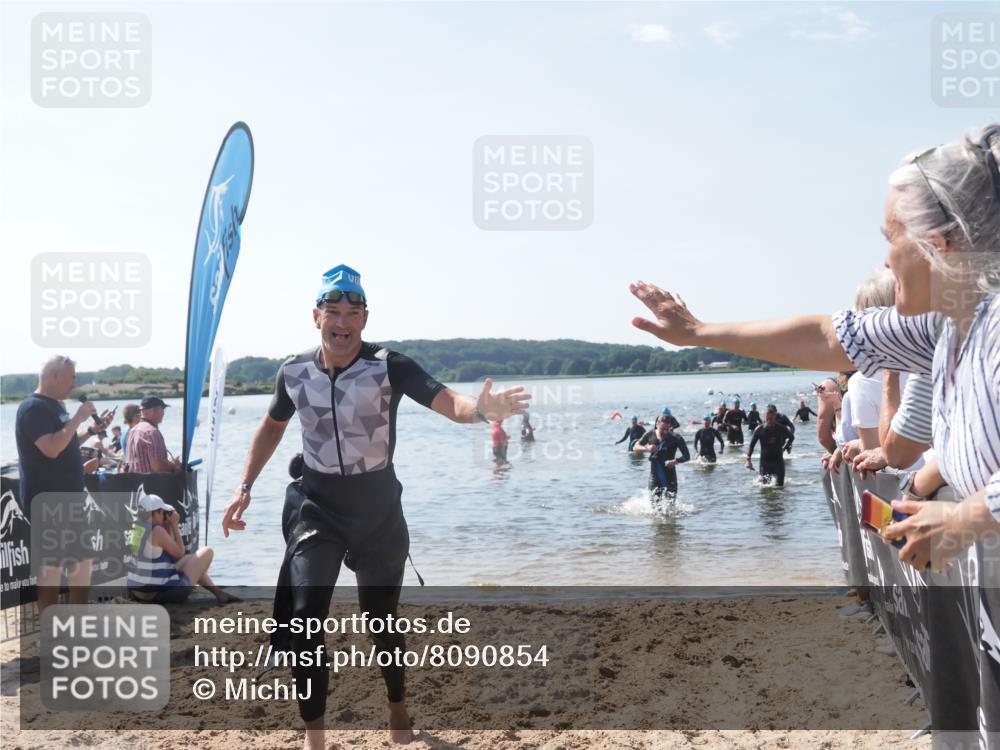 22.06.2025 - Viking Triathlon MichiJ http://msf.ph/oto/8090854 22.06.2025 10:38:10 Schwimmen 61, 72, 89, 179, 191, 209 meine-sportfotos.de