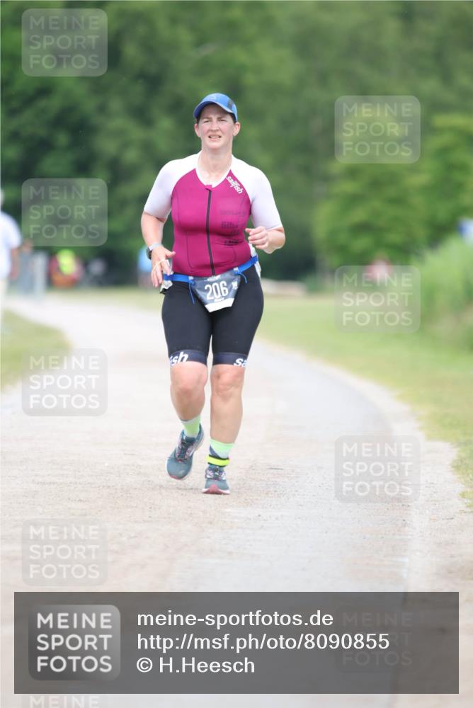 22.06.2025 - Viking Triathlon H.Heesch http://msf.ph/oto/8090855 22.06.2025 17:00:24 Laufen 206 meine-sportfotos.de