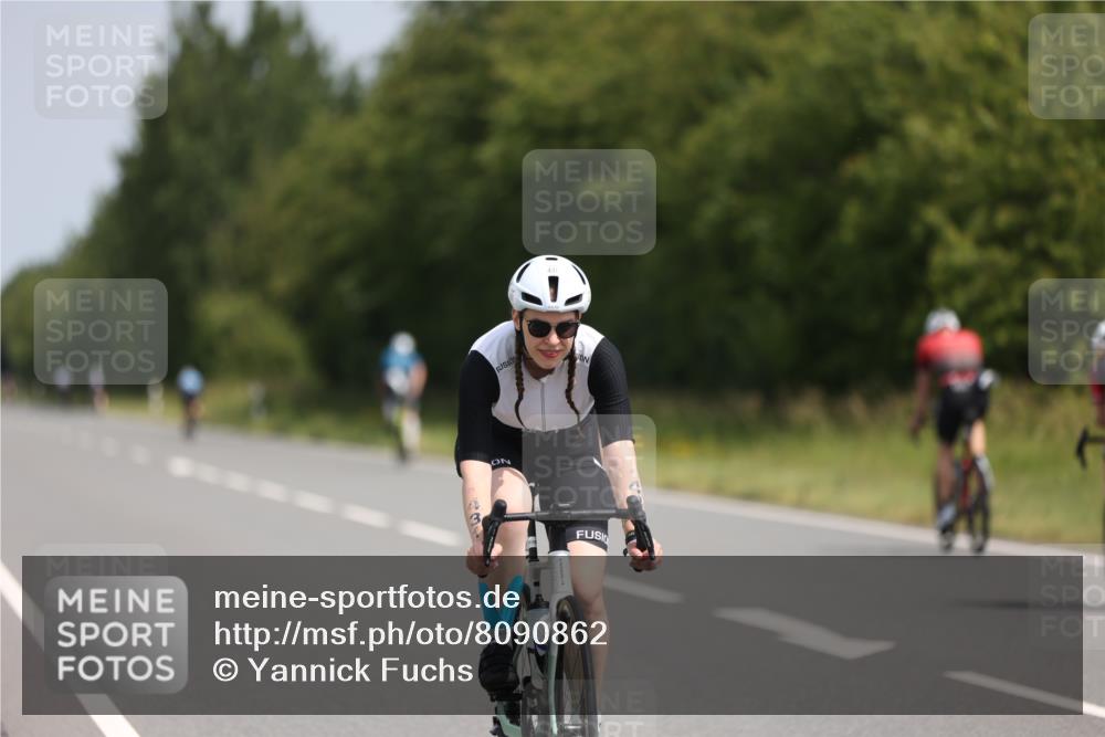 22.06.2025 - Viking Triathlon Yannick Fuchs http://msf.ph/oto/8090862 22.06.2025 11:52:16 Radfahren 43, 44, 54, 79, 83, 156, 320, 335, 361, 408, 431, 521 meine-sportfotos.de