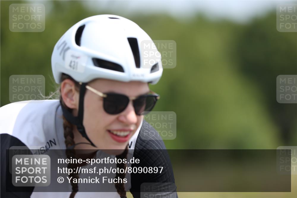 22.06.2025 - Viking Triathlon Yannick Fuchs http://msf.ph/oto/8090897 22.06.2025 11:52:17 Radfahren 43, 44, 54, 83, 156, 320, 335, 361, 431, 521 meine-sportfotos.de