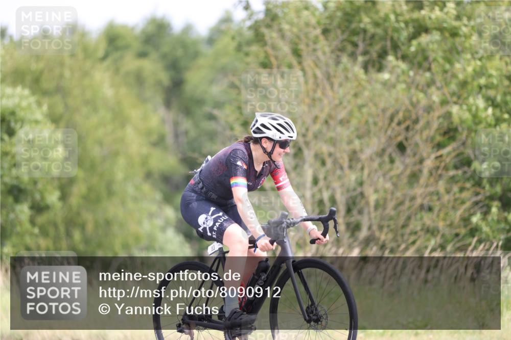 22.06.2025 - Viking Triathlon Yannick Fuchs http://msf.ph/oto/8090912 22.06.2025 13:26:10 Radfahren 183, 542 meine-sportfotos.de