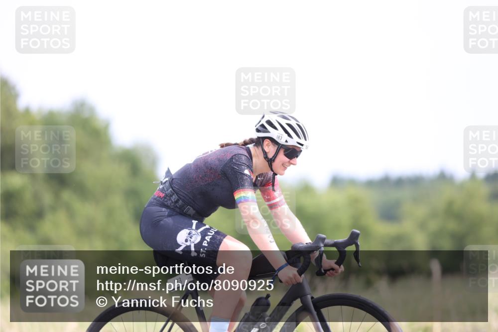 22.06.2025 - Viking Triathlon Yannick Fuchs http://msf.ph/oto/8090925 22.06.2025 13:26:11 Radfahren 183, 542 meine-sportfotos.de