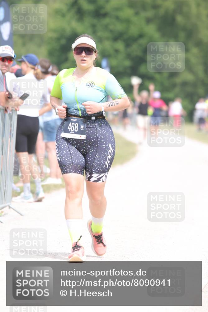 22.06.2025 - Viking Triathlon H.Heesch http://msf.ph/oto/8090941 22.06.2025 15:10:32 Laufen 261, 468 meine-sportfotos.de
