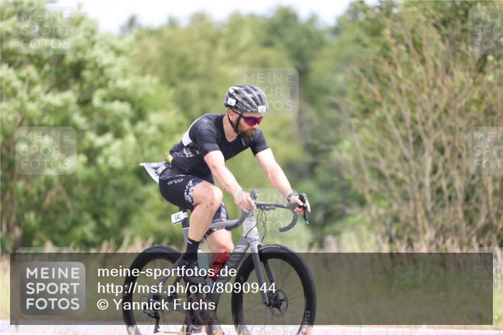 22.06.2025 - Viking Triathlon Yannick Fuchs http://msf.ph/oto/8090944 22.06.2025 13:26:17 Radfahren 422, 496, 542 meine-sportfotos.de