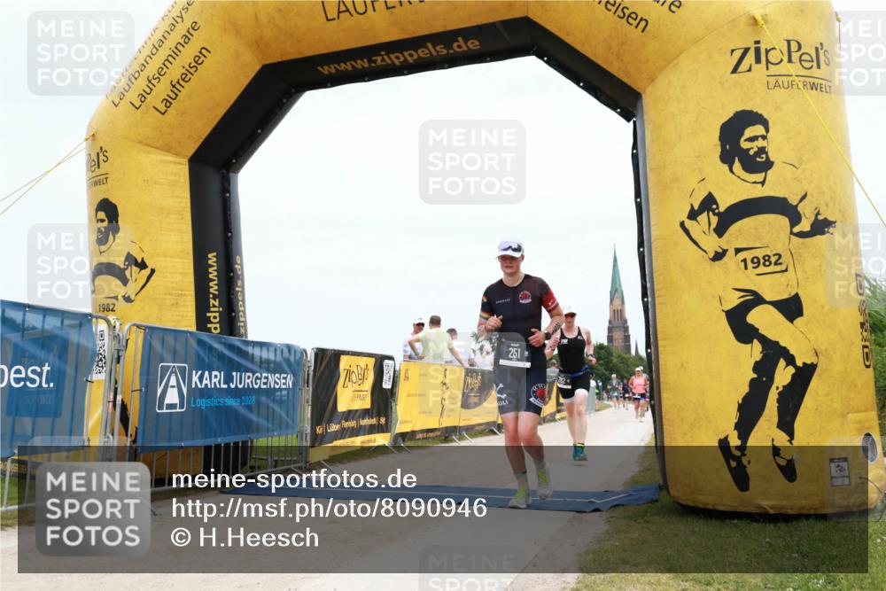 22.06.2025 - Viking Triathlon H.Heesch http://msf.ph/oto/8090946 22.06.2025 13:42:09 Laufen 251, 282 meine-sportfotos.de