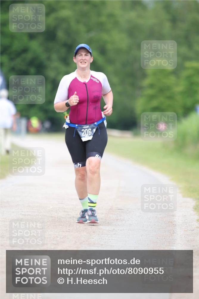 22.06.2025 - Viking Triathlon H.Heesch http://msf.ph/oto/8090955 22.06.2025 17:00:24 Laufen 206 meine-sportfotos.de