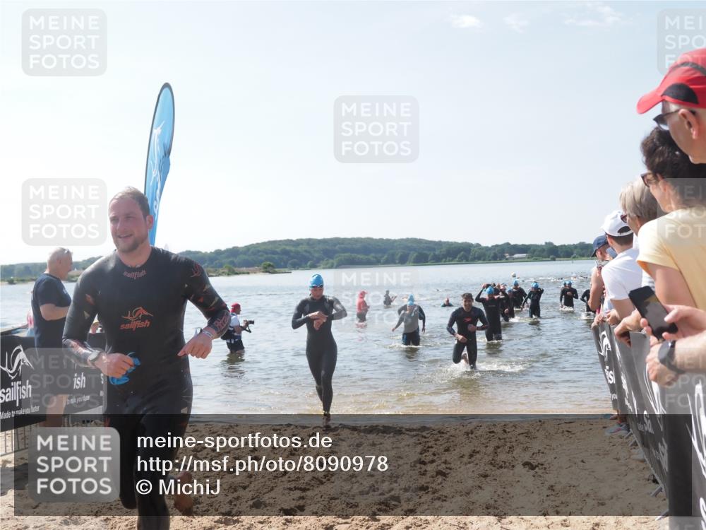 22.06.2025 - Viking Triathlon MichiJ http://msf.ph/oto/8090978 22.06.2025 10:38:19 Schwimmen 61, 72, 89, 191, 209, 269, 398, 428, 447, 509, 535, 662 meine-sportfotos.de