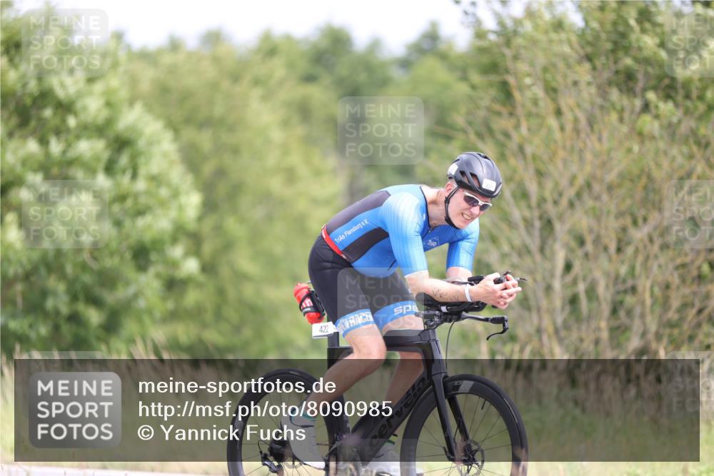 22.06.2025 - Viking Triathlon Yannick Fuchs http://msf.ph/oto/8090985 22.06.2025 13:26:24 Radfahren 422, 423, 496 meine-sportfotos.de