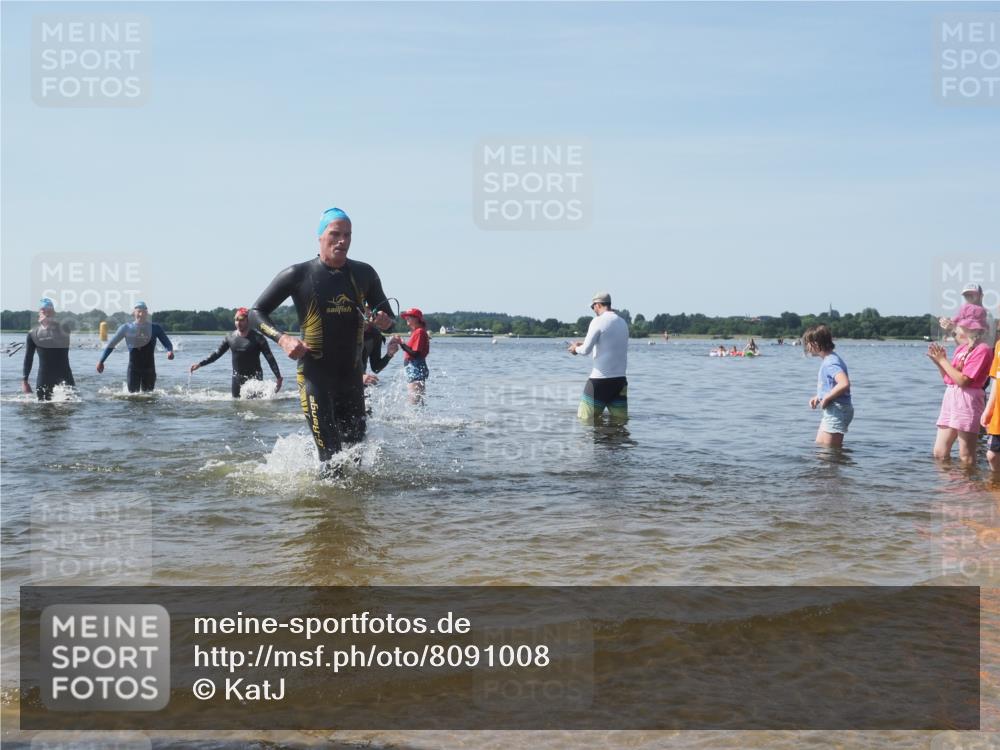 22.06.2025 - Viking Triathlon KatJ http://msf.ph/oto/8091008 22.06.2025 10:27:05 Schwimmen 52, 81, 145, 288, 623, 661 meine-sportfotos.de
