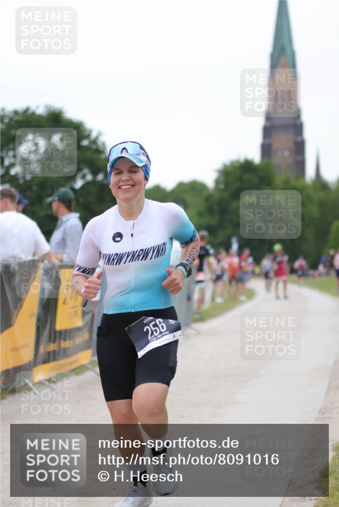 22.06.2025 - Viking Triathlon H.Heesch http://msf.ph/oto/8091016 22.06.2025 16:01:50 Laufen 256 meine-sportfotos.de