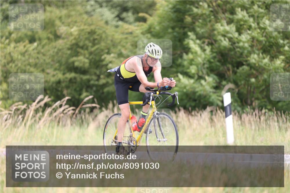 22.06.2025 - Viking Triathlon Yannick Fuchs http://msf.ph/oto/8091030 22.06.2025 13:26:31 Radfahren 423 meine-sportfotos.de