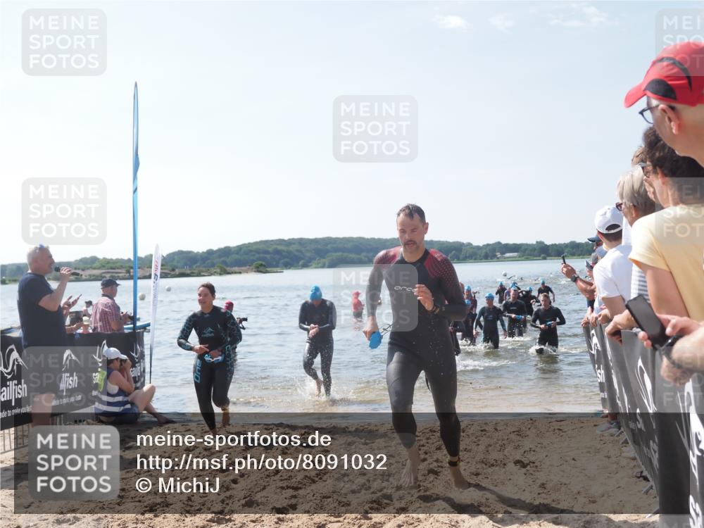 22.06.2025 - Viking Triathlon MichiJ http://msf.ph/oto/8091032 22.06.2025 10:38:28 Schwimmen 22, 85, 89, 156, 209, 269, 398, 419, 428, 447, 509, 535, 601, 603, 659, 662 meine-sportfotos.de