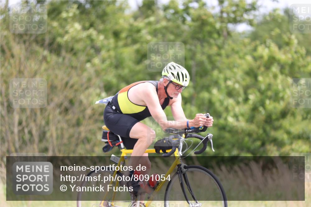 22.06.2025 - Viking Triathlon Yannick Fuchs http://msf.ph/oto/8091054 22.06.2025 13:26:32 Radfahren 423 meine-sportfotos.de