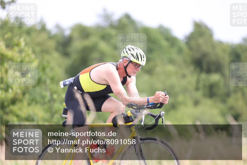 22.06.2025 - Viking Triathlon Yannick Fuchs http://msf.ph/oto/8091058 22.06.2025 13:26:32 Radfahren 423 meine-sportfotos.de