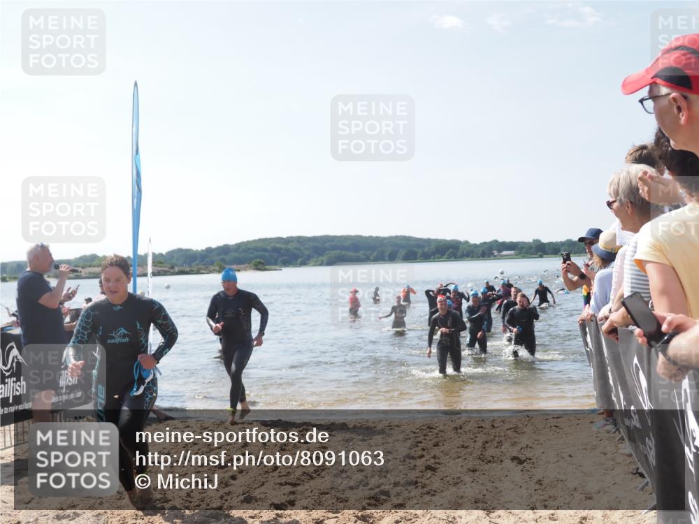 22.06.2025 - Viking Triathlon MichiJ http://msf.ph/oto/8091063 22.06.2025 10:38:29 Schwimmen 22, 85, 89, 156, 209, 215, 269, 398, 419, 428, 447, 509, 535, 601, 603, 659, 662 meine-sportfotos.de