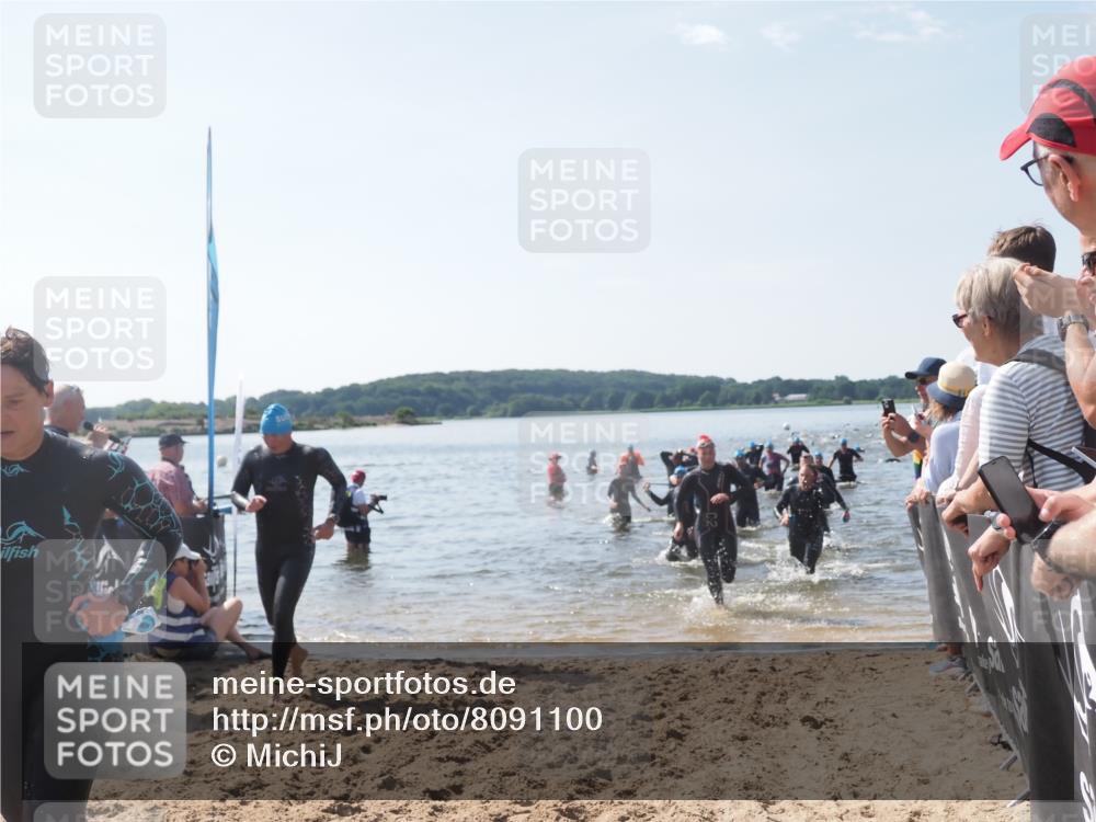 22.06.2025 - Viking Triathlon MichiJ http://msf.ph/oto/8091100 22.06.2025 10:38:30 Schwimmen 22, 85, 156, 215, 269, 398, 419, 428, 447, 509, 535, 601, 603, 659, 662 meine-sportfotos.de