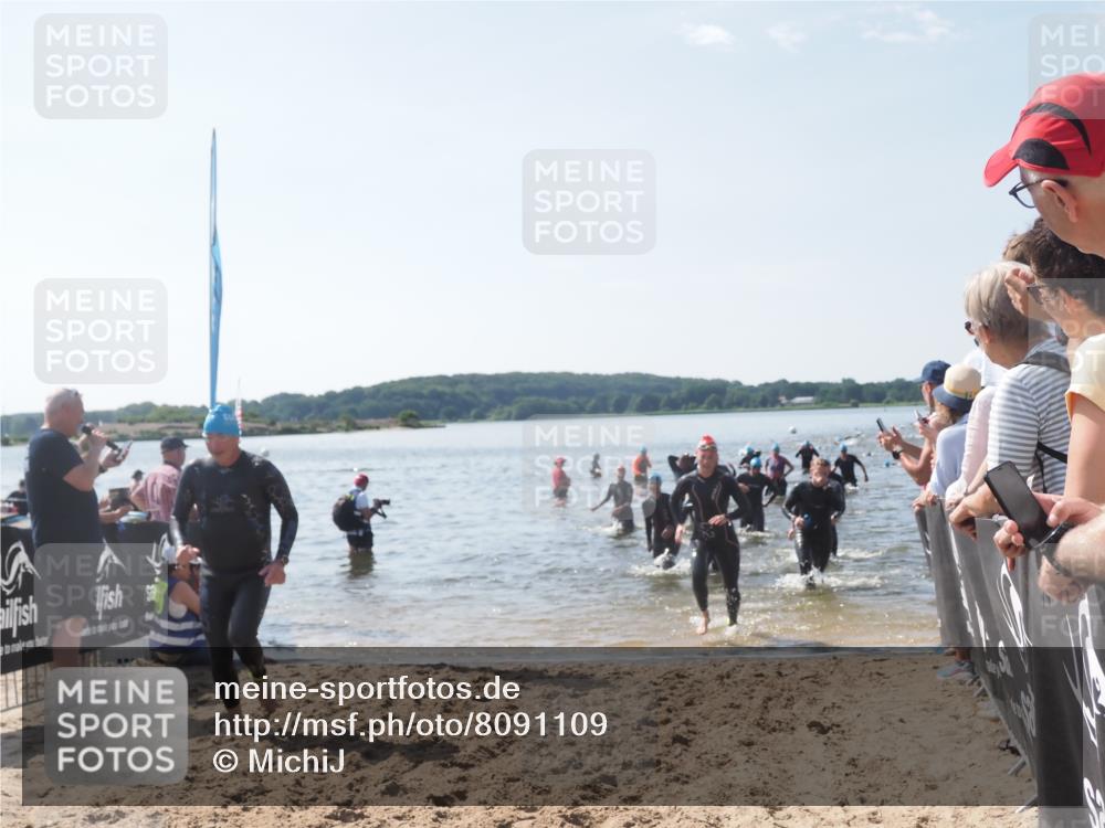 22.06.2025 - Viking Triathlon MichiJ http://msf.ph/oto/8091109 22.06.2025 10:38:30 Schwimmen 22, 85, 156, 215, 269, 398, 419, 428, 447, 509, 535, 601, 603, 659, 662 meine-sportfotos.de