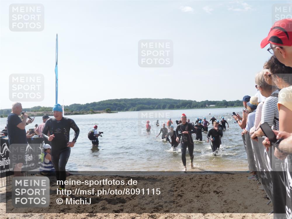 22.06.2025 - Viking Triathlon MichiJ http://msf.ph/oto/8091115 22.06.2025 10:38:30 Schwimmen 22, 85, 156, 215, 269, 398, 419, 428, 447, 509, 535, 601, 603, 659, 662 meine-sportfotos.de