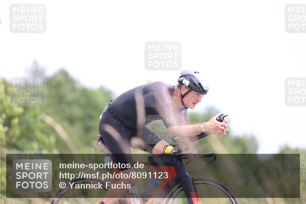 22.06.2025 - Viking Triathlon Yannick Fuchs http://msf.ph/oto/8091123 22.06.2025 13:27:02 Radfahren 372 meine-sportfotos.de