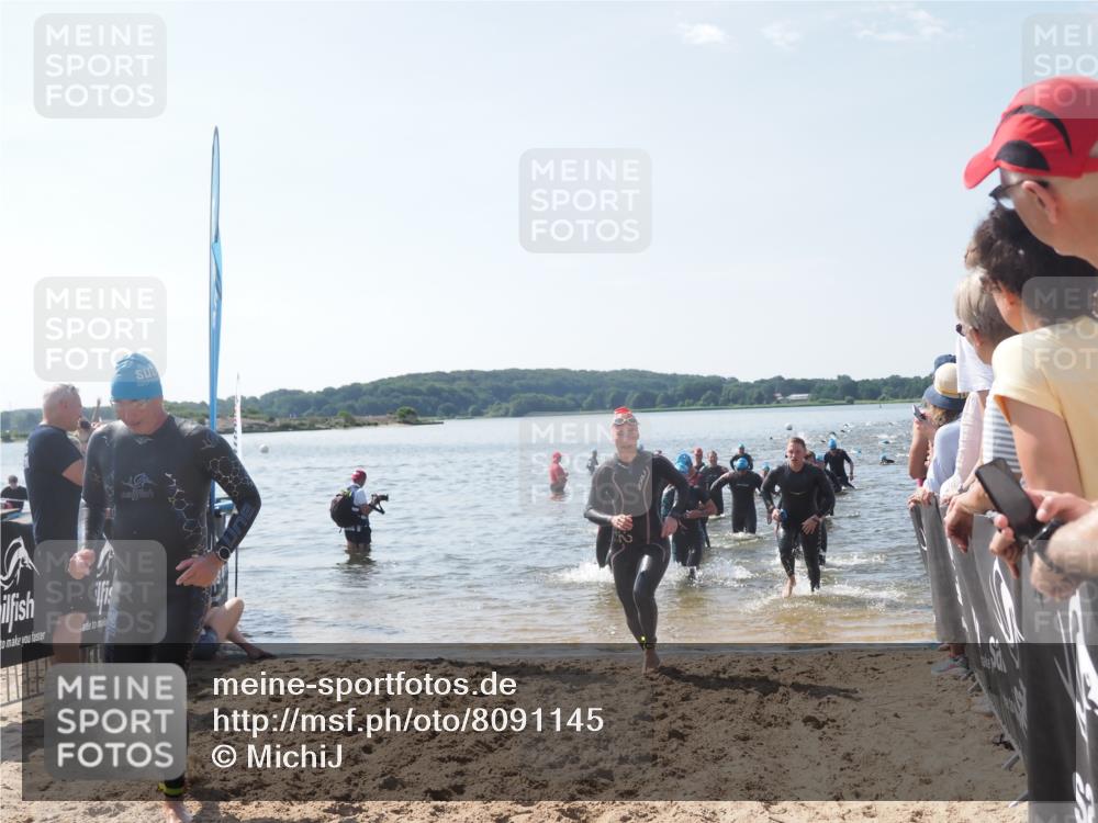 22.06.2025 - Viking Triathlon MichiJ http://msf.ph/oto/8091145 22.06.2025 10:38:31 Schwimmen 22, 85, 156, 215, 269, 398, 419, 428, 447, 509, 535, 601, 603, 659, 662 meine-sportfotos.de
