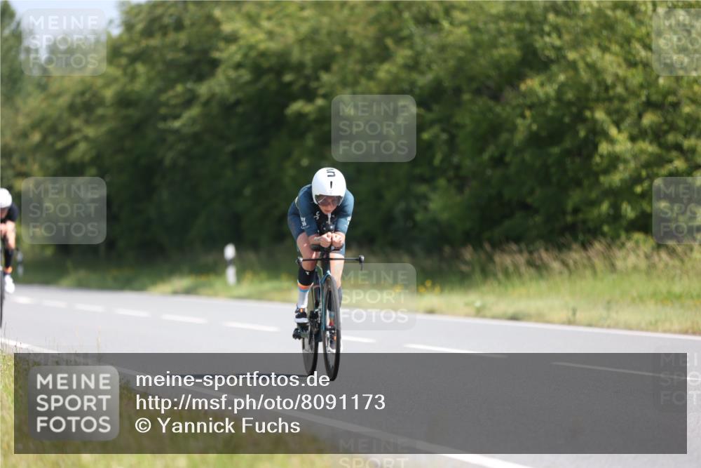 22.06.2025 - Viking Triathlon Yannick Fuchs http://msf.ph/oto/8091173 22.06.2025 11:09:08 Radfahren 15, 66, 159, 186, 199, 272, 327, 369, 447, 621, 627 meine-sportfotos.de