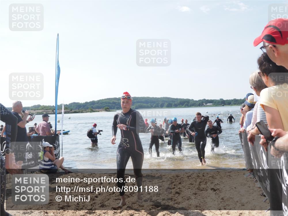 22.06.2025 - Viking Triathlon MichiJ http://msf.ph/oto/8091188 22.06.2025 10:38:32 Schwimmen 22, 85, 156, 215, 269, 398, 419, 428, 447, 509, 535, 601, 603, 659, 662 meine-sportfotos.de