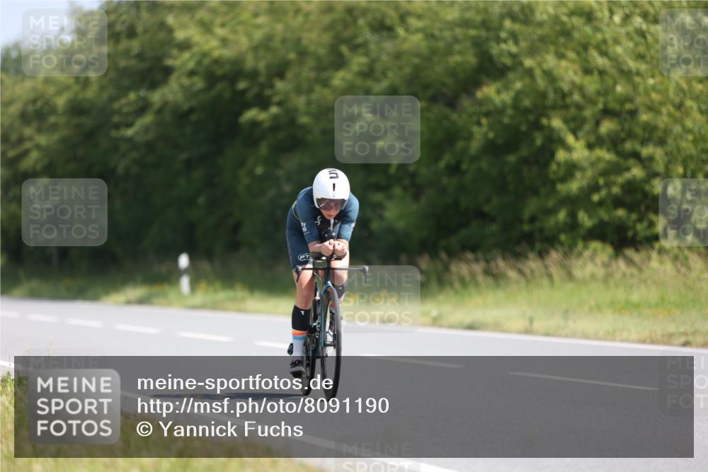 22.06.2025 - Viking Triathlon Yannick Fuchs http://msf.ph/oto/8091190 22.06.2025 11:09:08 Radfahren 15, 66, 159, 186, 199, 272, 327, 369, 447, 621, 627 meine-sportfotos.de