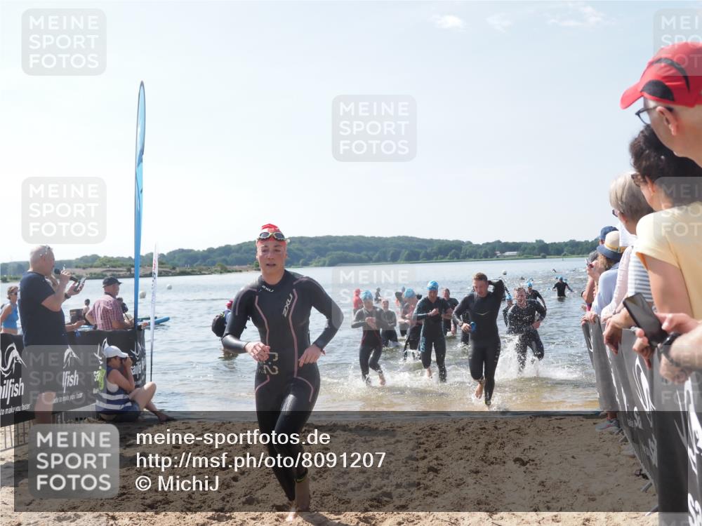 22.06.2025 - Viking Triathlon MichiJ http://msf.ph/oto/8091207 22.06.2025 10:38:33 Schwimmen 22, 85, 156, 164, 215, 269, 398, 419, 428, 509, 535, 601, 603, 659, 662 meine-sportfotos.de