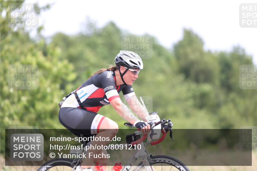 22.06.2025 - Viking Triathlon Yannick Fuchs http://msf.ph/oto/8091210 22.06.2025 13:27:43 Radfahren 315, 453 meine-sportfotos.de