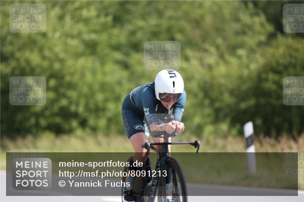 22.06.2025 - Viking Triathlon Yannick Fuchs http://msf.ph/oto/8091213 22.06.2025 11:09:09 Radfahren 15, 66, 159, 186, 199, 272, 327, 369, 447, 621, 627 meine-sportfotos.de