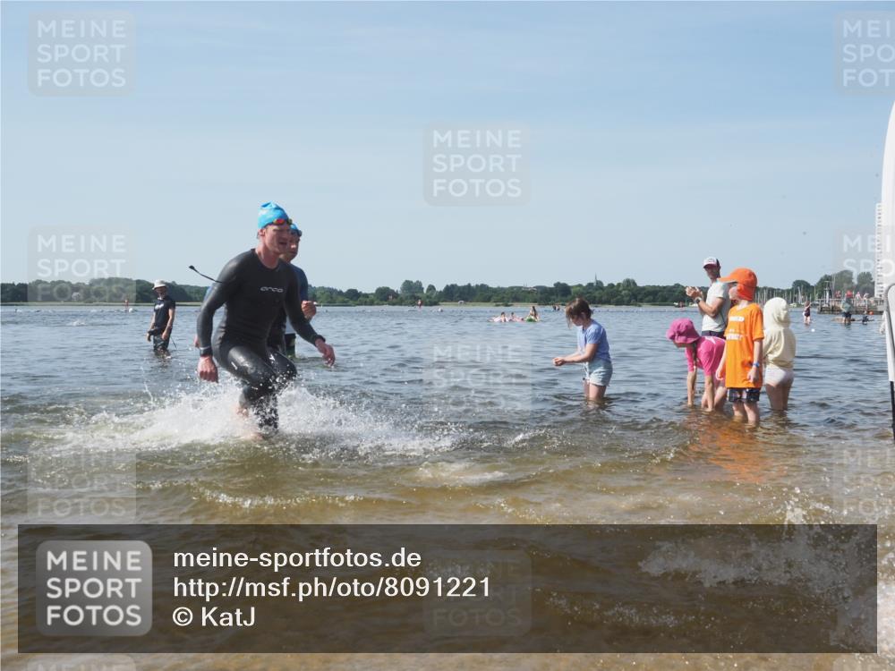 22.06.2025 - Viking Triathlon KatJ http://msf.ph/oto/8091221 22.06.2025 10:27:12 Schwimmen 52, 81, 145, 623 meine-sportfotos.de