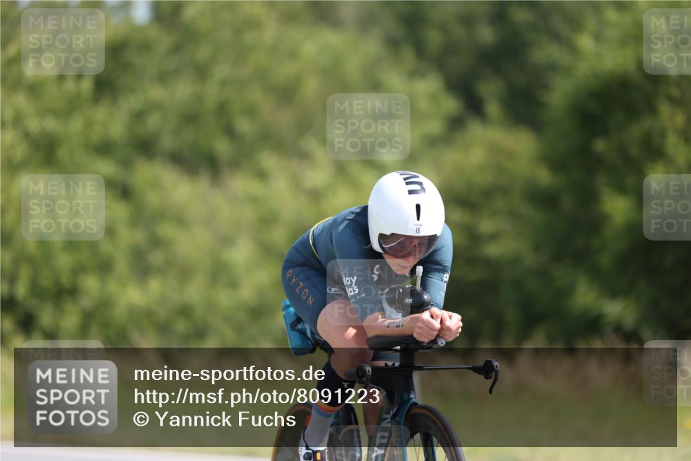 22.06.2025 - Viking Triathlon Yannick Fuchs http://msf.ph/oto/8091223 22.06.2025 11:09:09 Radfahren 15, 66, 159, 186, 199, 272, 327, 369, 447, 621, 627 meine-sportfotos.de