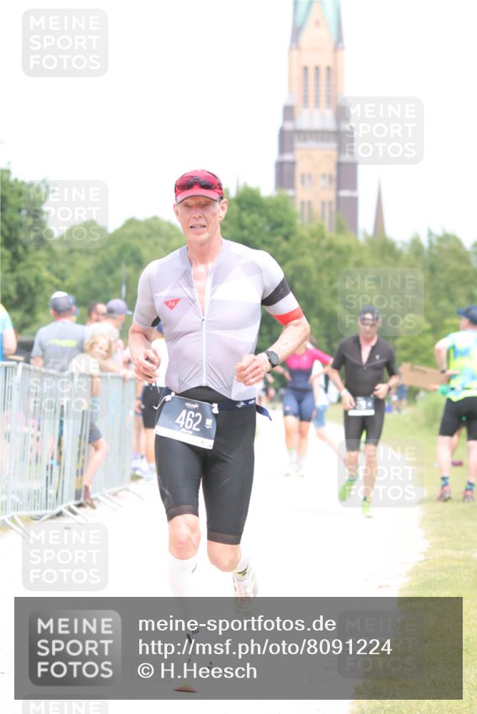 22.06.2025 - Viking Triathlon H.Heesch http://msf.ph/oto/8091224 22.06.2025 15:11:15 Laufen 462, 481 meine-sportfotos.de