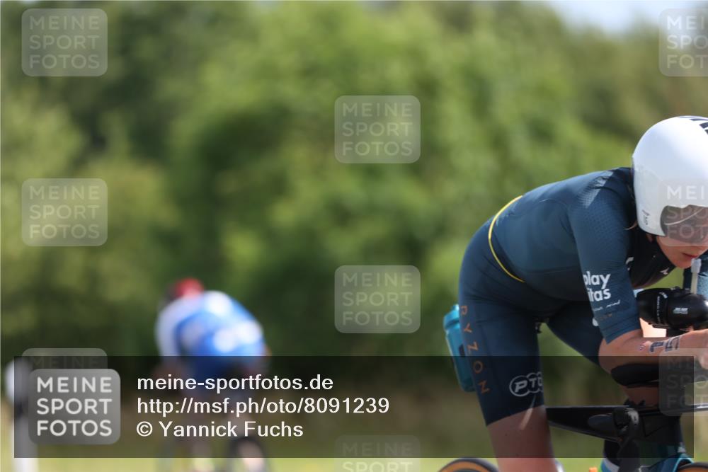 22.06.2025 - Viking Triathlon Yannick Fuchs http://msf.ph/oto/8091239 22.06.2025 11:09:09 Radfahren 15, 66, 159, 186, 199, 272, 327, 369, 447, 621, 627 meine-sportfotos.de