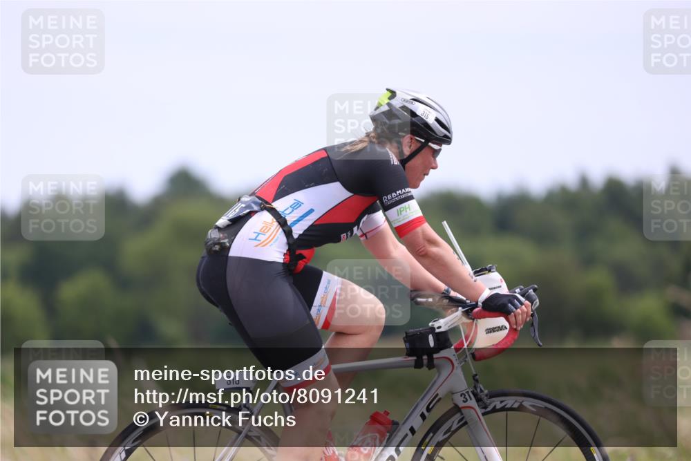 22.06.2025 - Viking Triathlon Yannick Fuchs http://msf.ph/oto/8091241 22.06.2025 13:27:44 Radfahren 315, 453 meine-sportfotos.de