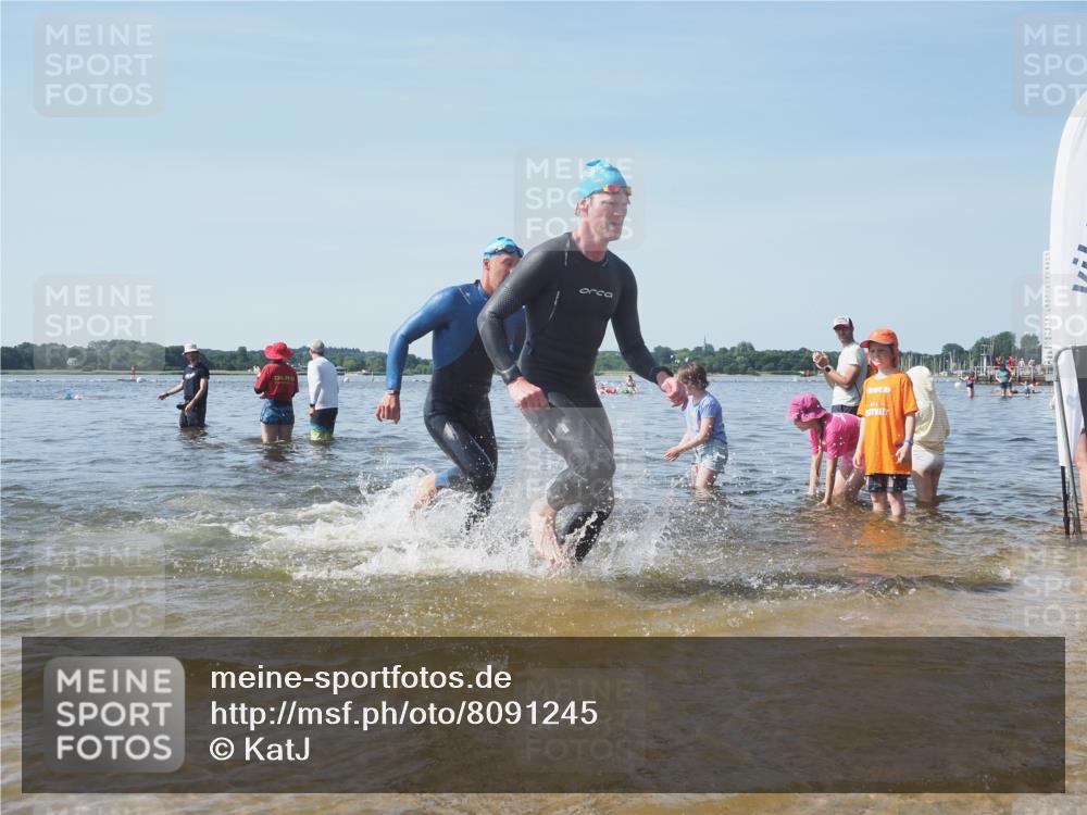 22.06.2025 - Viking Triathlon KatJ http://msf.ph/oto/8091245 22.06.2025 10:27:12 Schwimmen 52, 81, 145, 623 meine-sportfotos.de