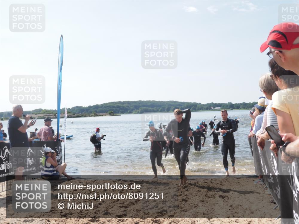 22.06.2025 - Viking Triathlon MichiJ http://msf.ph/oto/8091251 22.06.2025 10:38:34 Schwimmen 22, 85, 156, 164, 215, 269, 315, 398, 419, 428, 509, 535, 601, 603, 659 meine-sportfotos.de