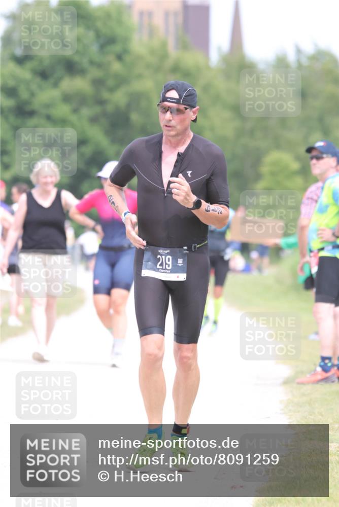 22.06.2025 - Viking Triathlon H.Heesch http://msf.ph/oto/8091259 22.06.2025 15:11:18 Laufen 219, 462 meine-sportfotos.de