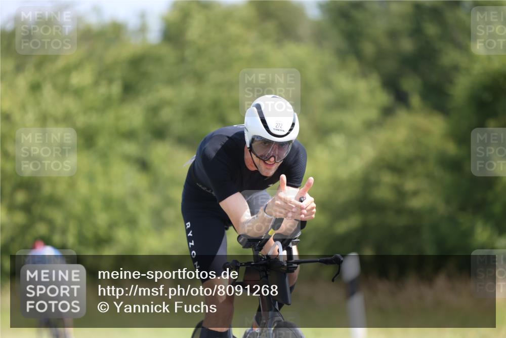 22.06.2025 - Viking Triathlon Yannick Fuchs http://msf.ph/oto/8091268 22.06.2025 11:09:11 Radfahren 15, 66, 159, 186, 199, 272, 327, 447, 621, 627 meine-sportfotos.de