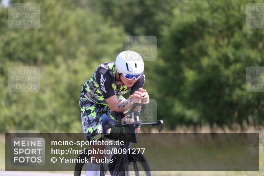 22.06.2025 - Viking Triathlon Yannick Fuchs http://msf.ph/oto/8091277 22.06.2025 11:09:35 Radfahren 145, 176, 368, 423 meine-sportfotos.de