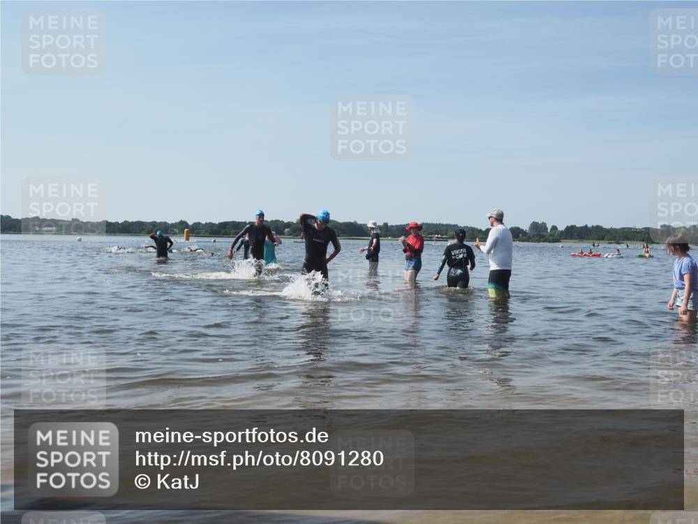 22.06.2025 - Viking Triathlon KatJ http://msf.ph/oto/8091280 22.06.2025 10:27:33 Schwimmen 1, 176, 272, 286, 611 meine-sportfotos.de