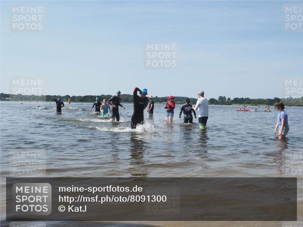 22.06.2025 - Viking Triathlon KatJ http://msf.ph/oto/8091300 22.06.2025 10:27:33 Schwimmen 1, 176, 272, 286, 611 meine-sportfotos.de