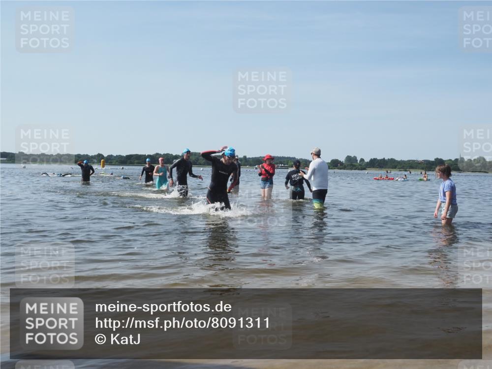 22.06.2025 - Viking Triathlon KatJ http://msf.ph/oto/8091311 22.06.2025 10:27:33 Schwimmen 1, 176, 272, 286, 611 meine-sportfotos.de