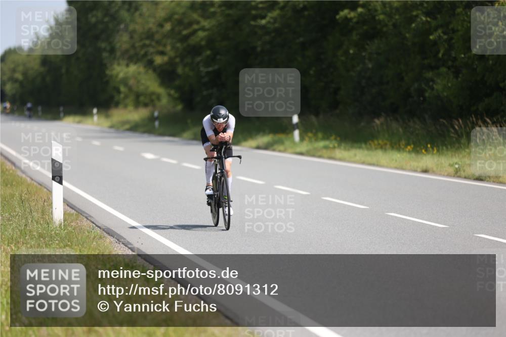 22.06.2025 - Viking Triathlon Yannick Fuchs http://msf.ph/oto/8091312 22.06.2025 11:10:16 Radfahren 393, 647 meine-sportfotos.de