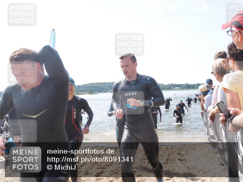 22.06.2025 - Viking Triathlon MichiJ http://msf.ph/oto/8091341 22.06.2025 10:38:37 Schwimmen 22, 85, 156, 164, 215, 269, 315, 327, 398, 419, 428, 509, 601, 603, 659 meine-sportfotos.de