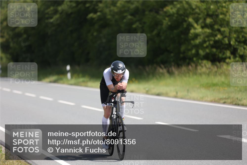 22.06.2025 - Viking Triathlon Yannick Fuchs http://msf.ph/oto/8091356 22.06.2025 11:10:17 Radfahren 393, 647 meine-sportfotos.de