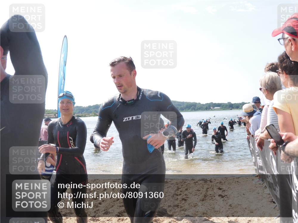 22.06.2025 - Viking Triathlon MichiJ http://msf.ph/oto/8091360 22.06.2025 10:38:37 Schwimmen 22, 85, 156, 164, 215, 269, 315, 327, 398, 419, 428, 509, 601, 603, 659 meine-sportfotos.de