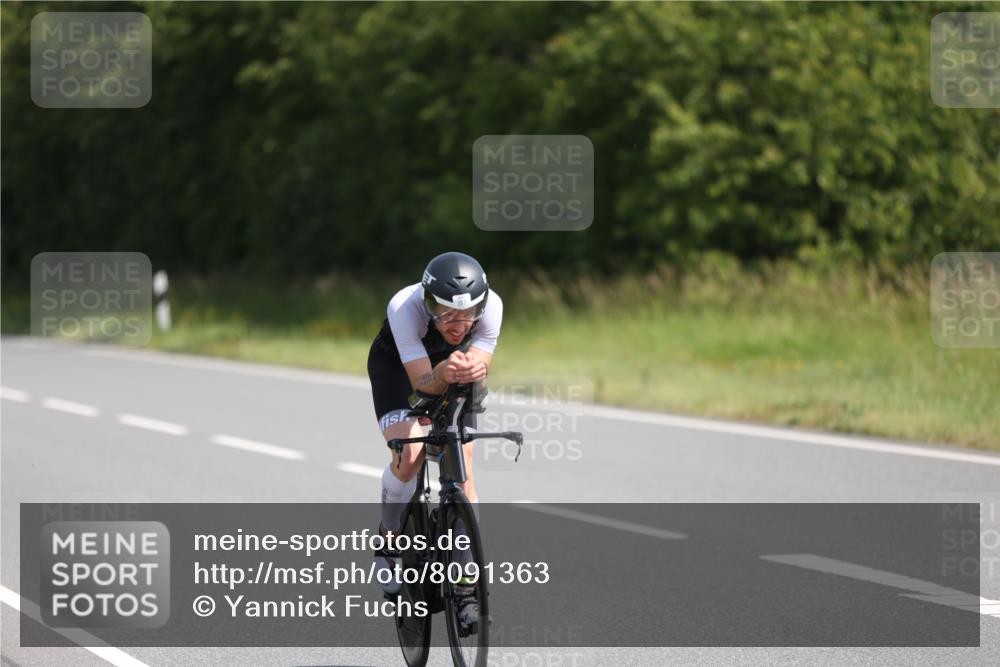 22.06.2025 - Viking Triathlon Yannick Fuchs http://msf.ph/oto/8091363 22.06.2025 11:10:17 Radfahren 393, 647 meine-sportfotos.de
