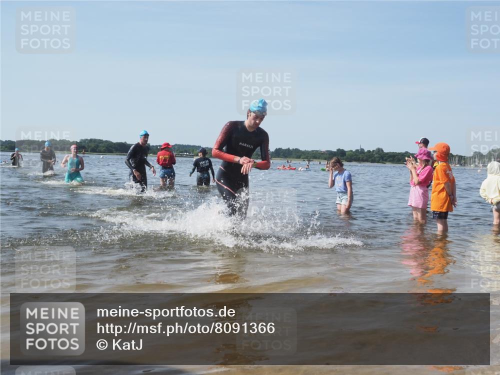 22.06.2025 - Viking Triathlon KatJ http://msf.ph/oto/8091366 22.06.2025 10:27:35 Schwimmen 1, 176, 272, 286, 611 meine-sportfotos.de