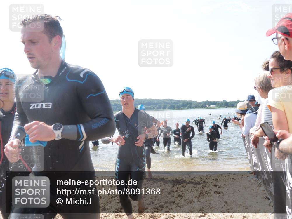 22.06.2025 - Viking Triathlon MichiJ http://msf.ph/oto/8091368 22.06.2025 10:38:37 Schwimmen 22, 85, 156, 164, 215, 269, 315, 327, 398, 419, 428, 509, 601, 603, 659 meine-sportfotos.de